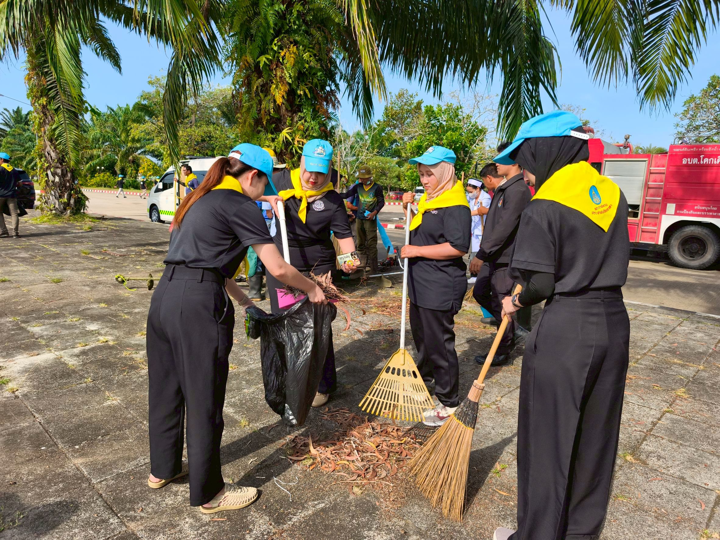 title - ส.ป.ก.นราธิวาส ร่วมกิจกรรมจิตอาสาบำเพ็ญสาธารณประโยชน์ เนื่องในวันพ่อขุนรามคำแหงมหาราช และวันสมเด็จพระนเรศวรมหาราช